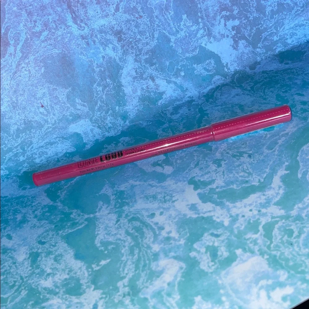 NYX Sealed Line Loud Lip Liner HOTTIE HIJACKER